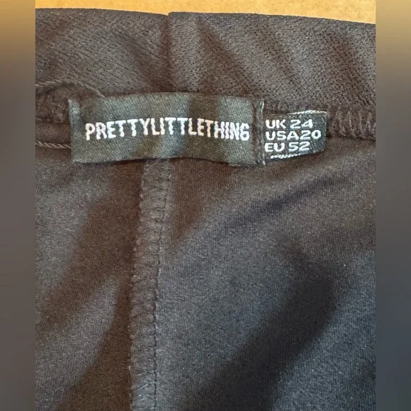 Pretty Little Thing: Plus Black Flare Leg High Waisted Trouser - Picture 9 of 14